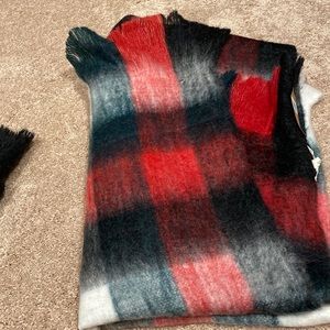 Michael Stars blanket scarf with tags!